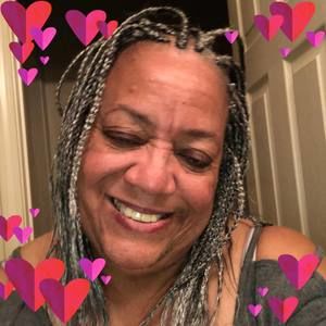 Meet your Posher, Ella